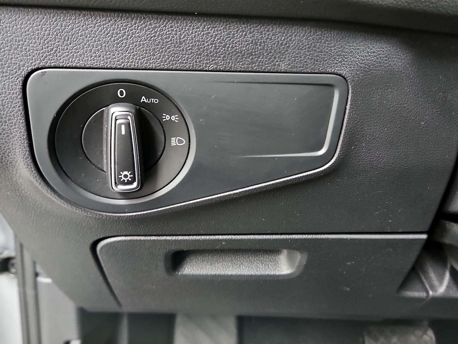 2023 Volkswagen Tiguan SE - Photo 14