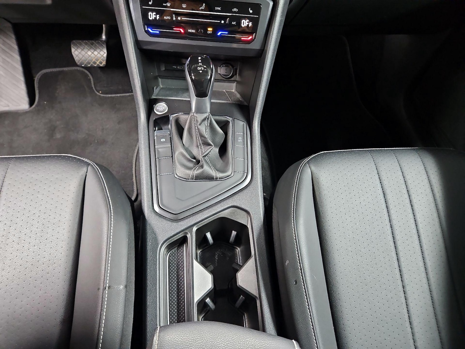 2023 Volkswagen Tiguan SE - Photo 18