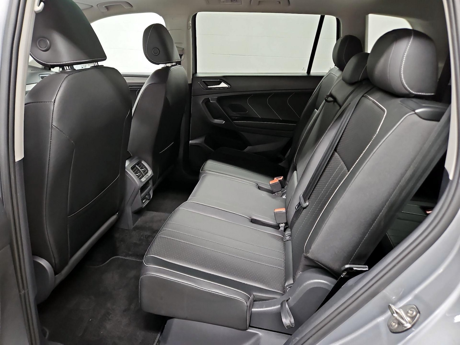 2023 Volkswagen Tiguan SE - Photo 21