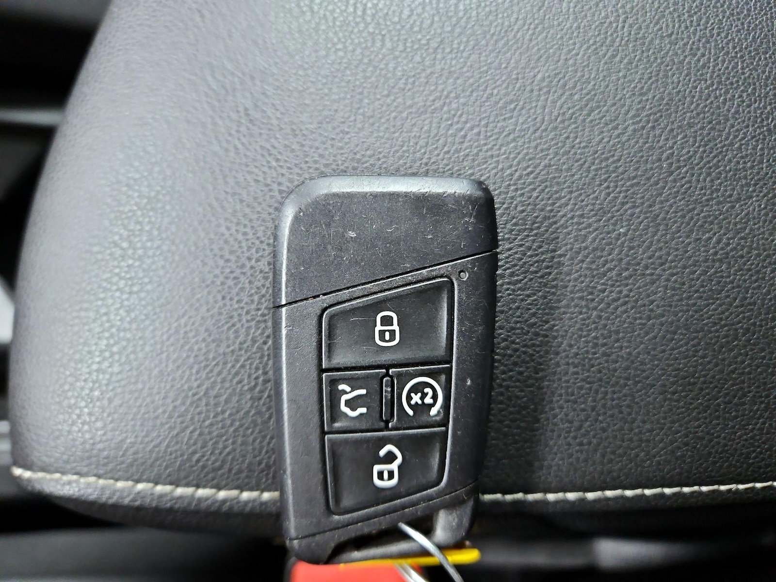 2023 Volkswagen Tiguan SE - Photo 25