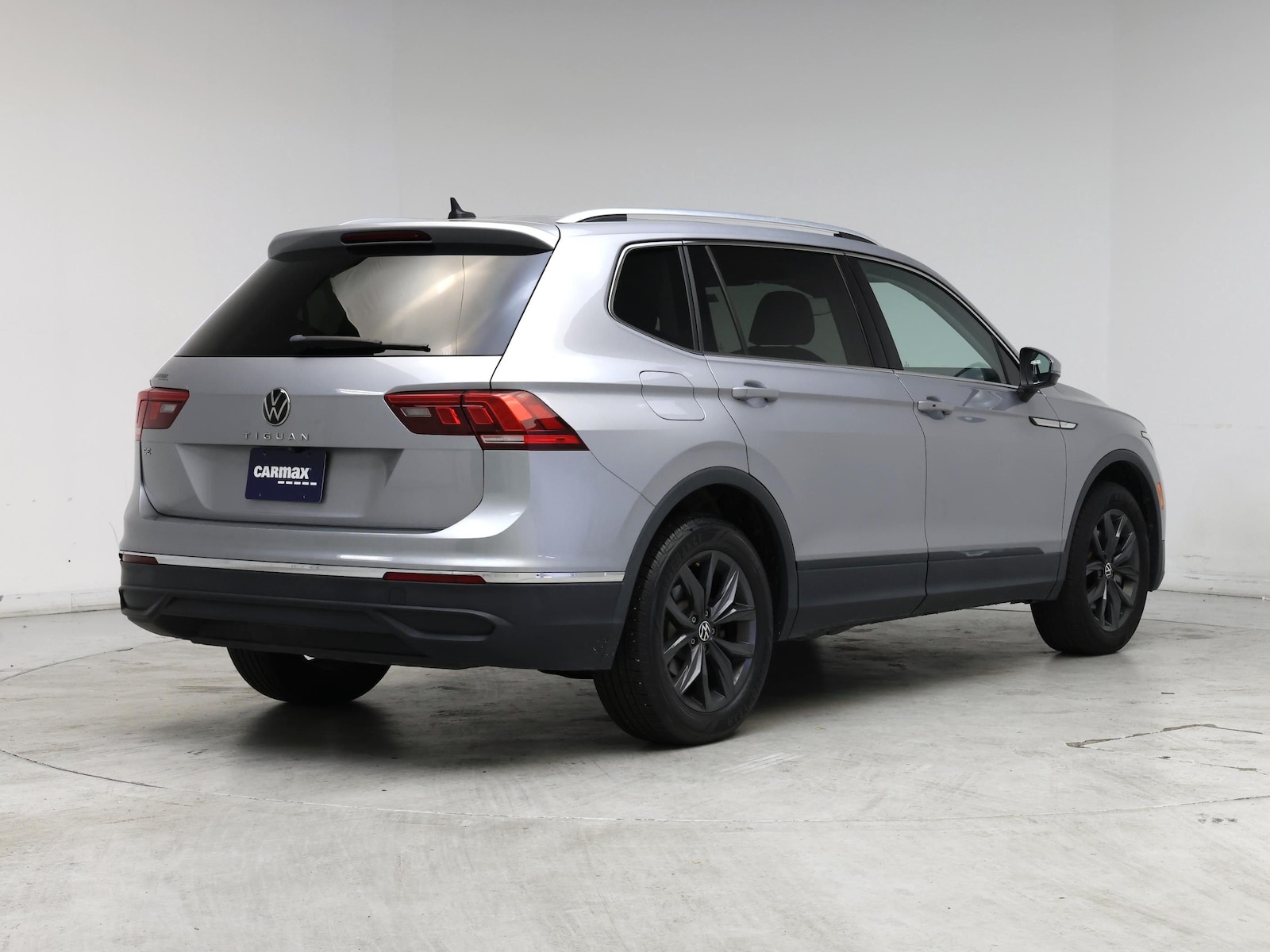 2023 Volkswagen Tiguan SE - Photo 9
