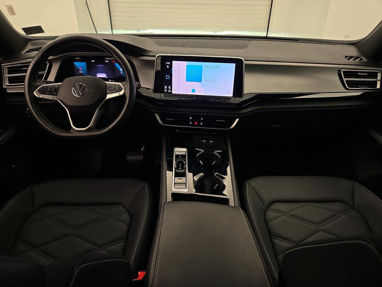 Apple CarPlay® & Android Auto™