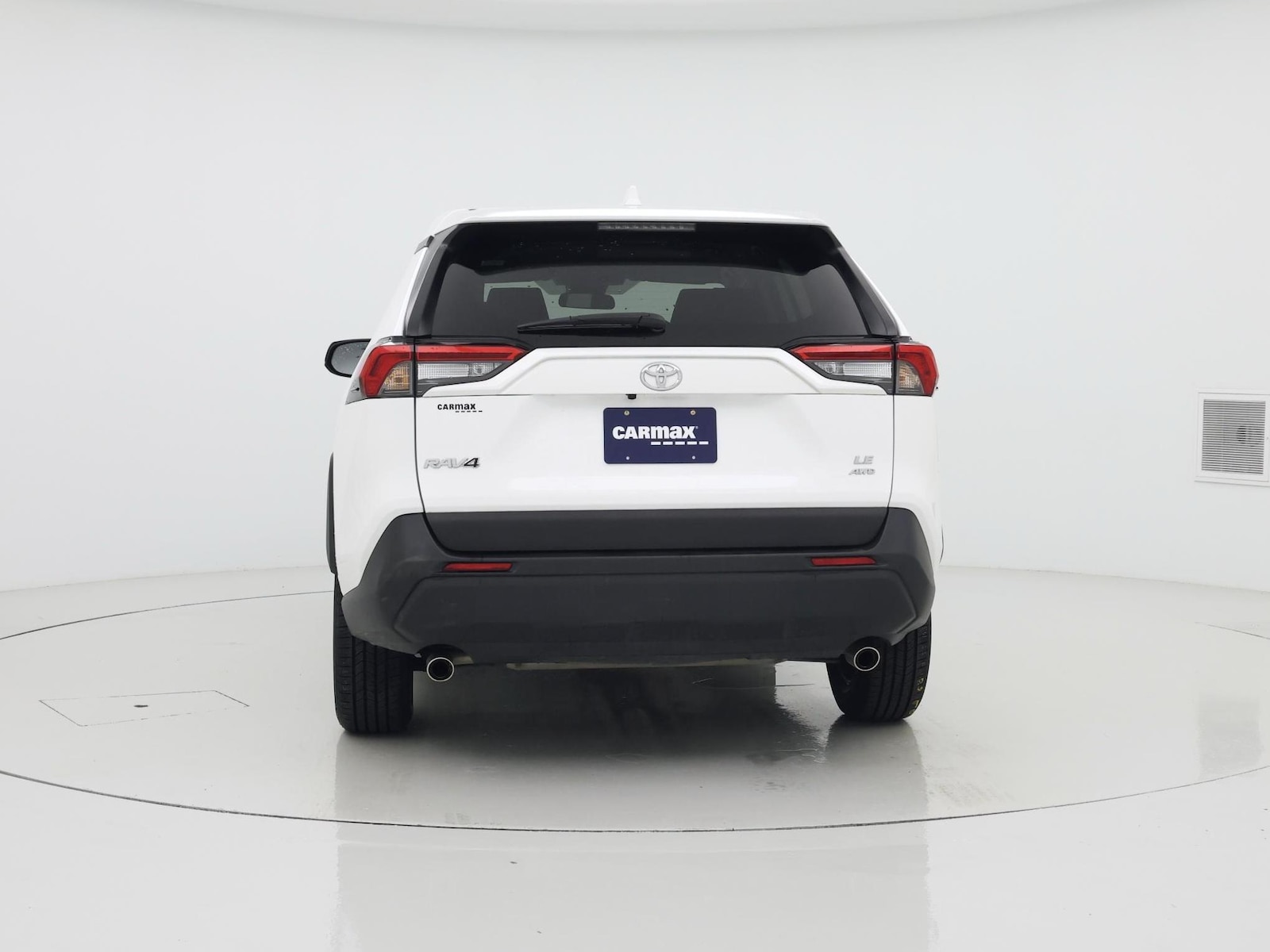 2025 Toyota RAV4 LE - Photo 7