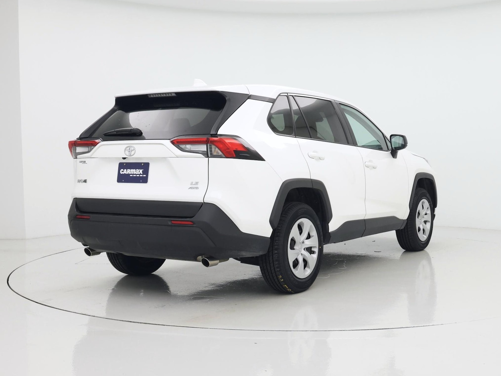 2025 Toyota RAV4 LE - Photo 9