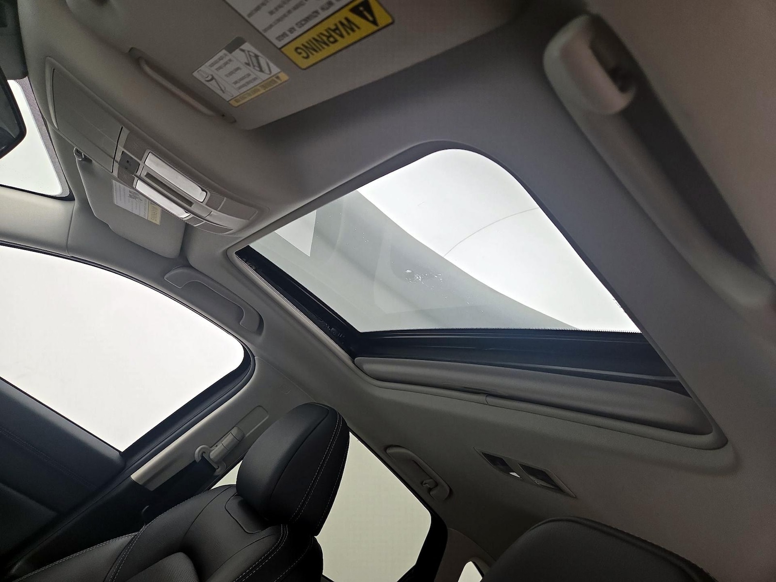 Sunroof(s) & Overhead Airbags