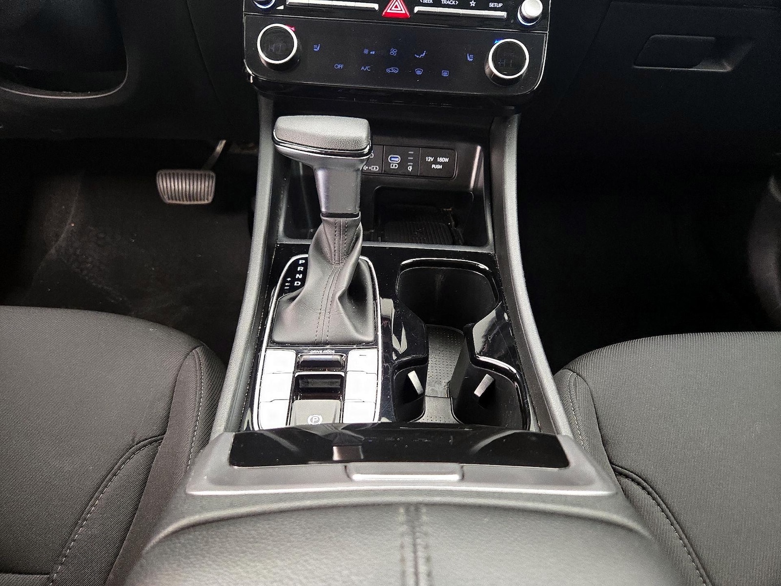 2025 Hyundai Tucson SEL - Photo 18