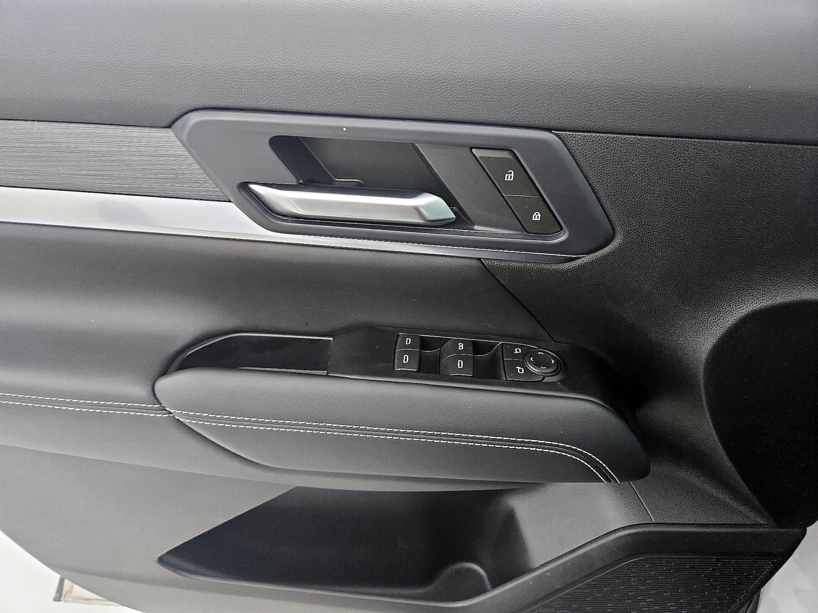 2026 GMC Terrain Elevation - Photo 13
