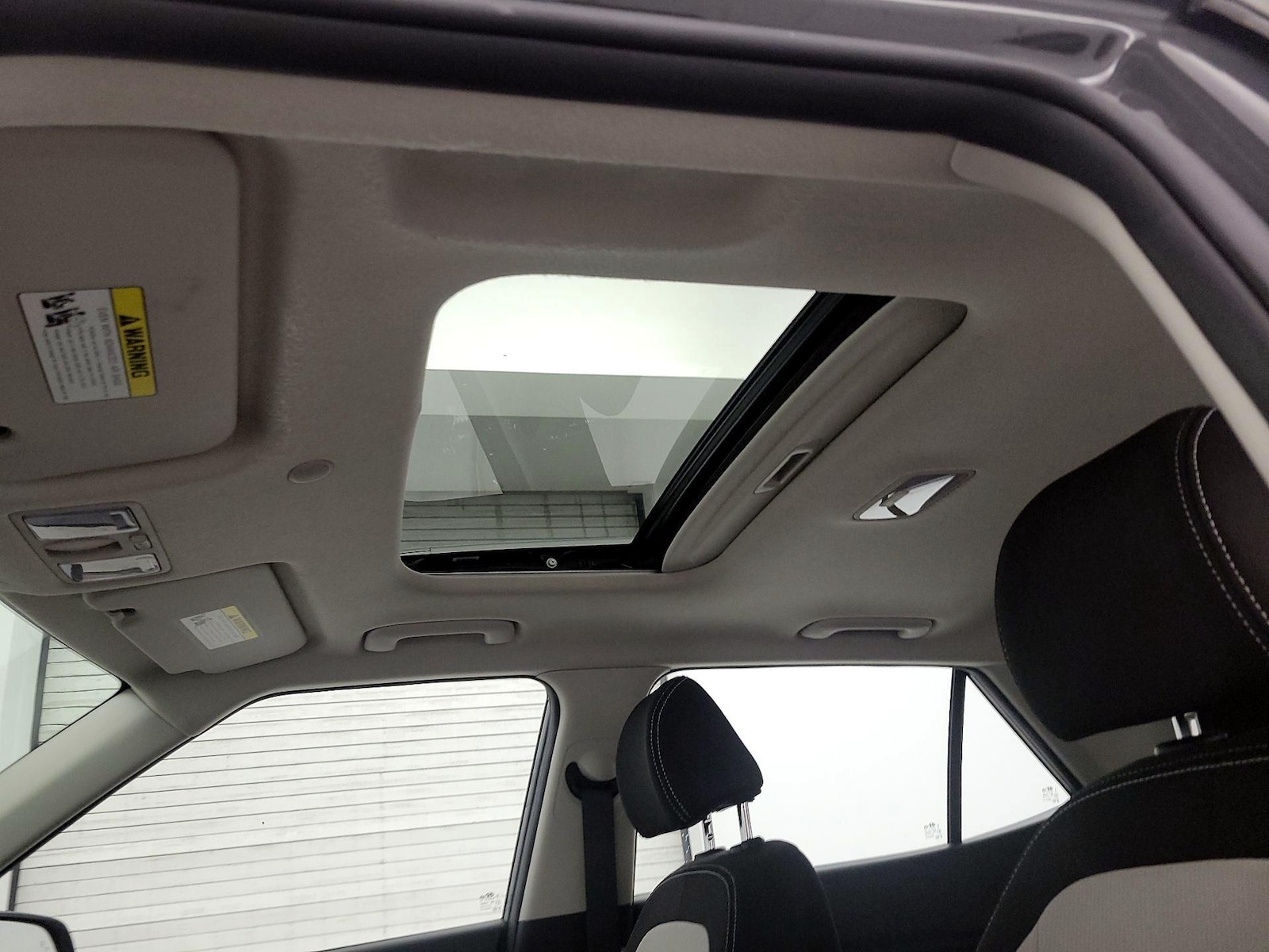 Sunroof(s) & Overhead Airbags
