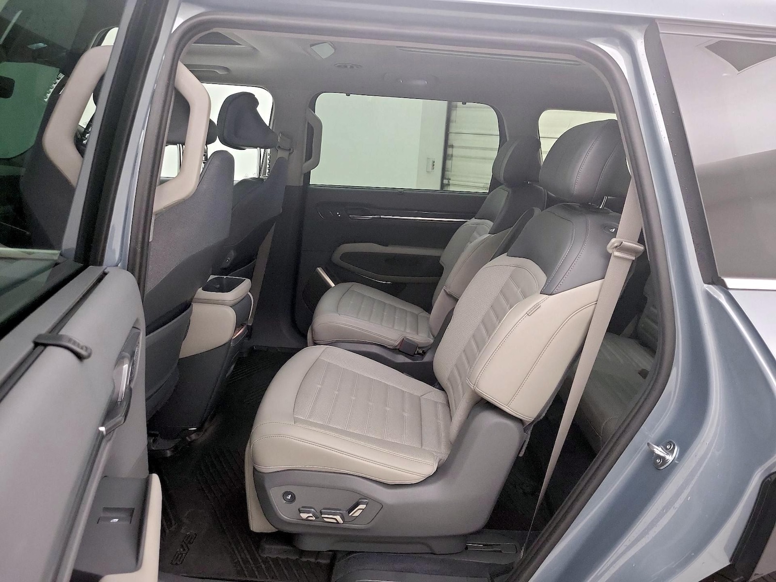 Rear Air Conditioning