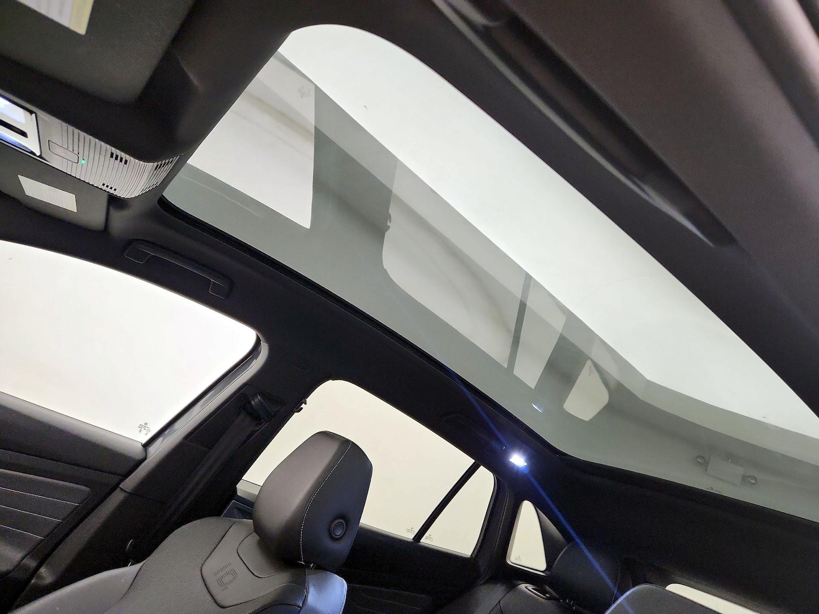 Skylight(s) & Overhead Airbags