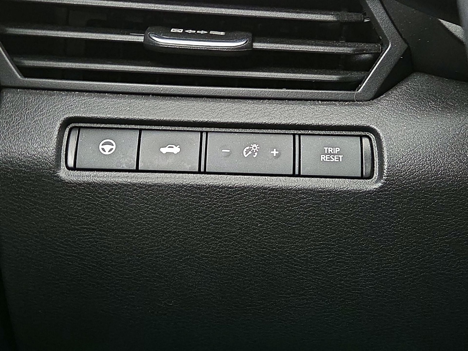 2024 Nissan Altima SV - Photo 14