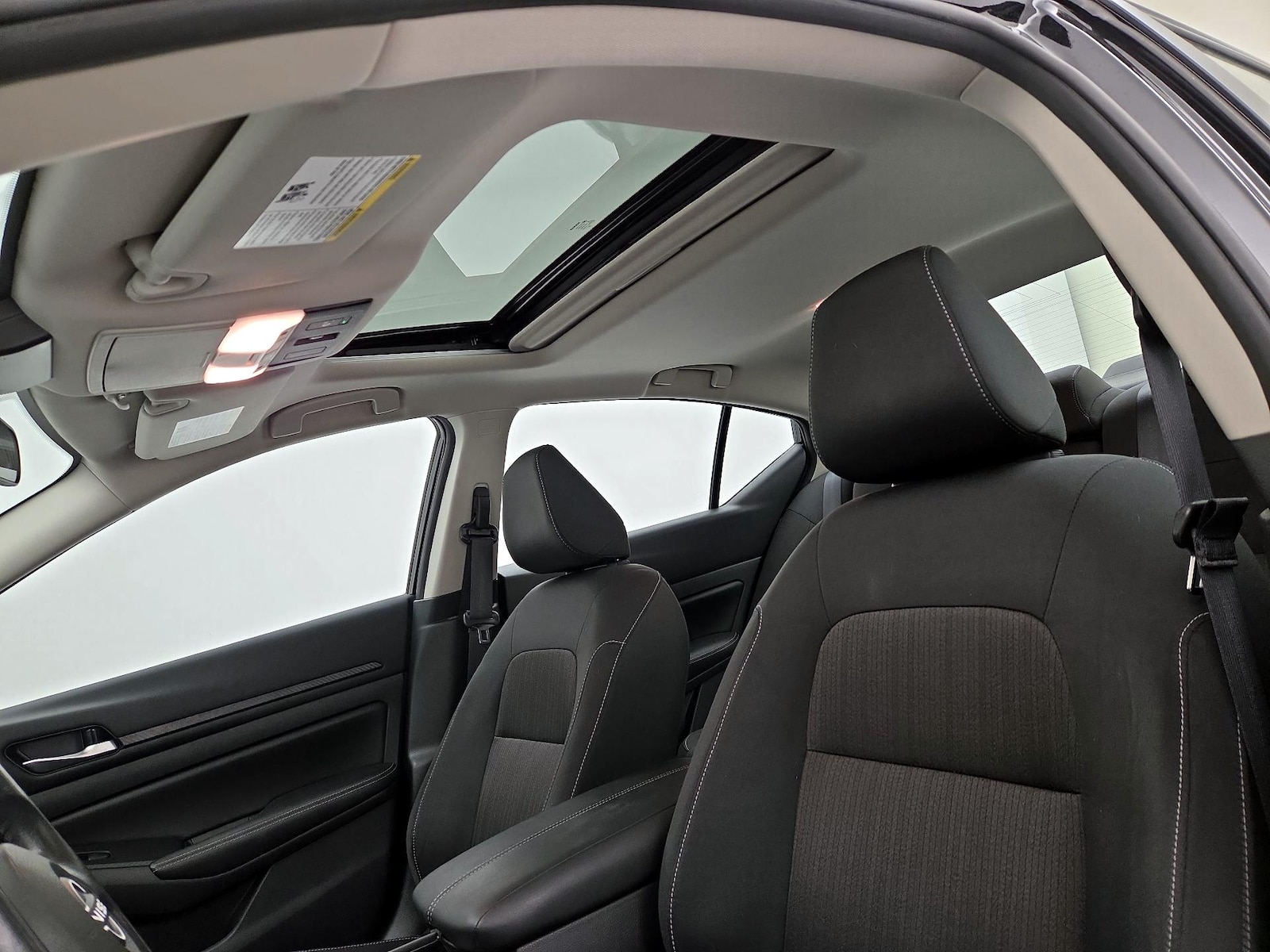 Sunroof(s) & Overhead Airbags