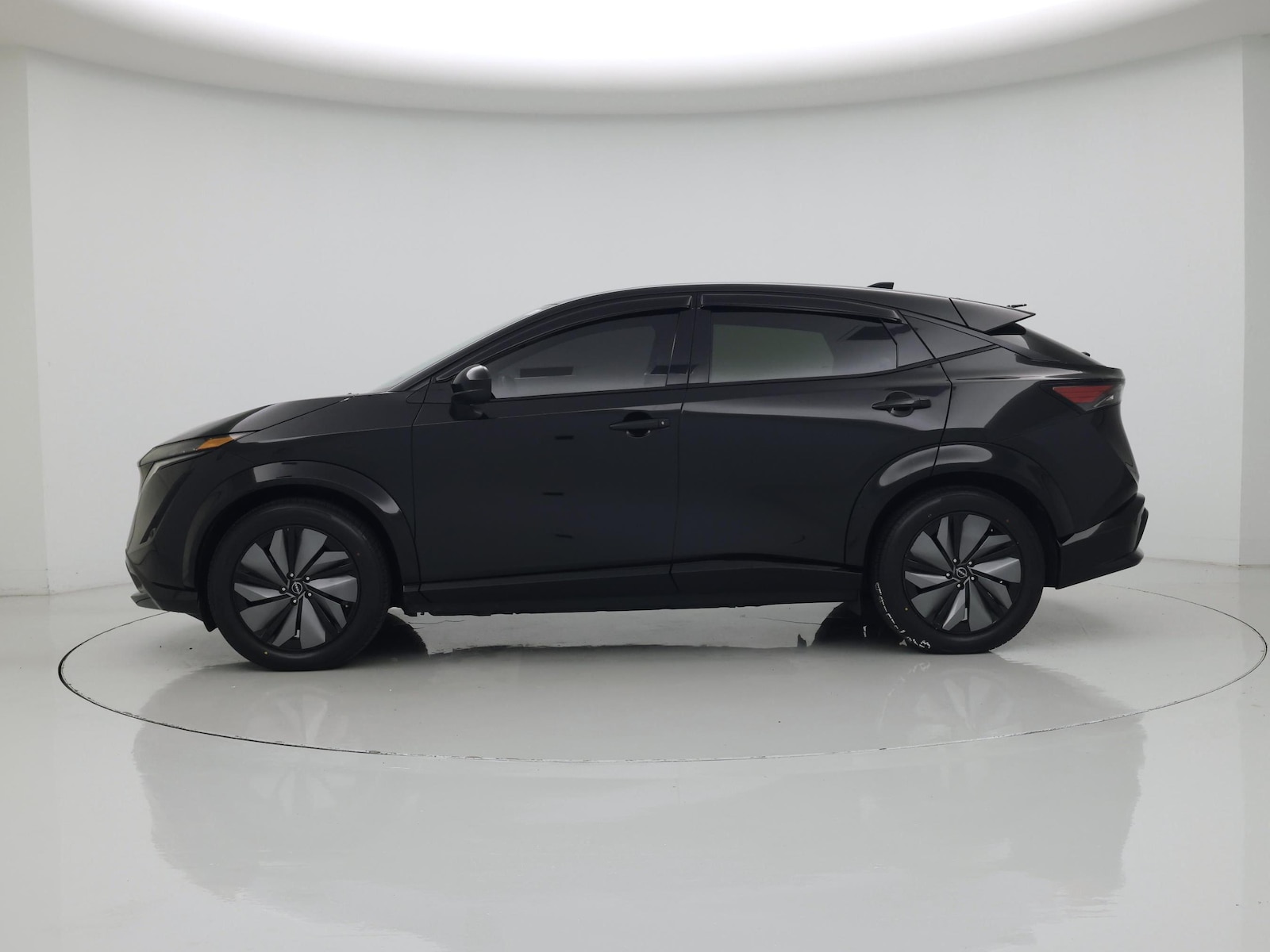 2024 Nissan ARIYA Engage+ - Photo 4