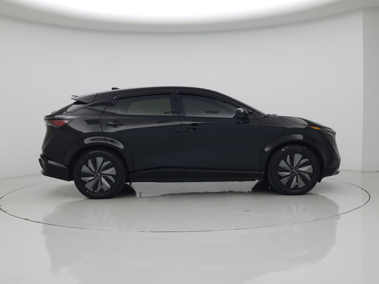 2024 Nissan ARIYA Engage+ - Photo 8