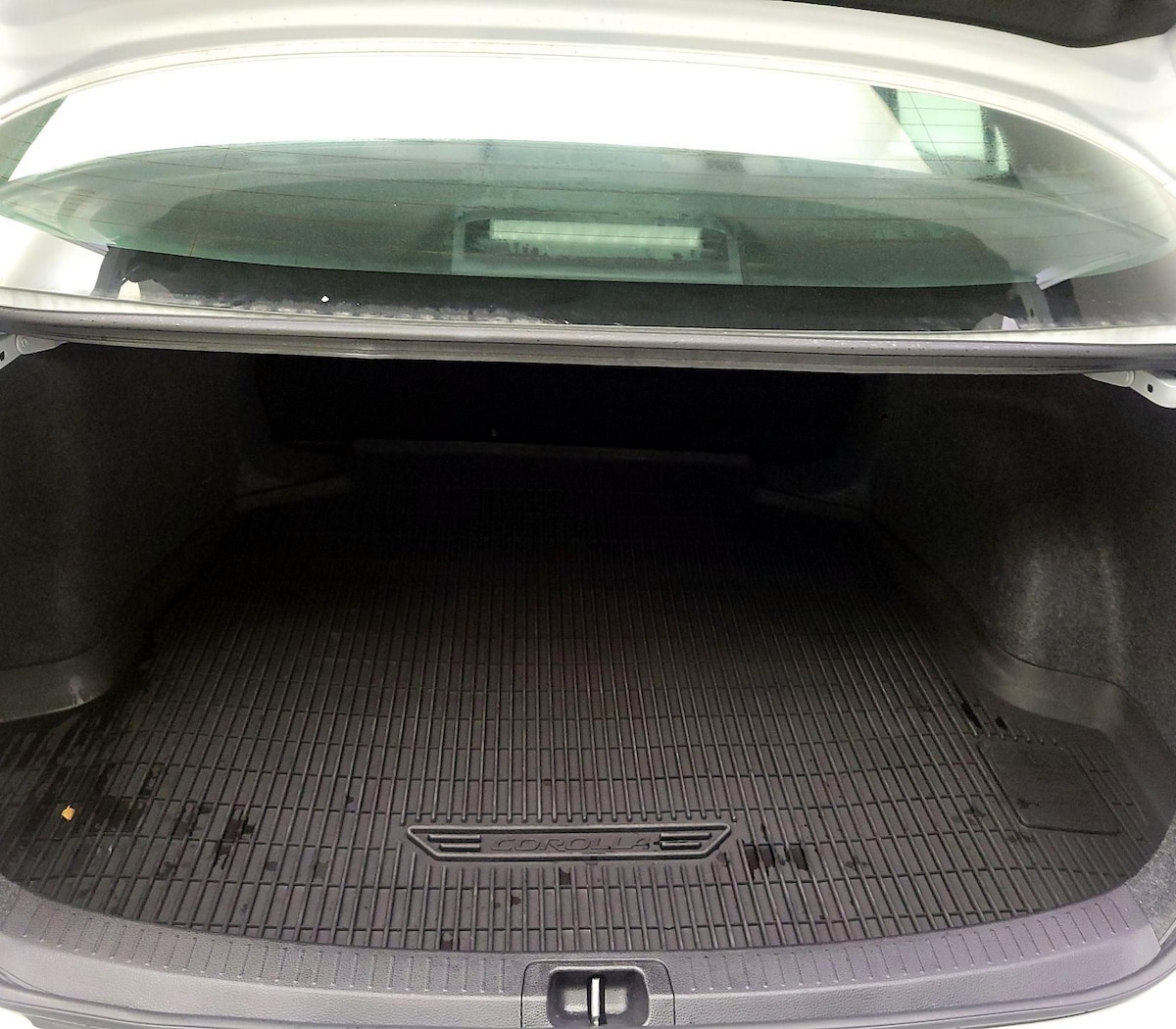 Trunk/Cargo (Seats Up)