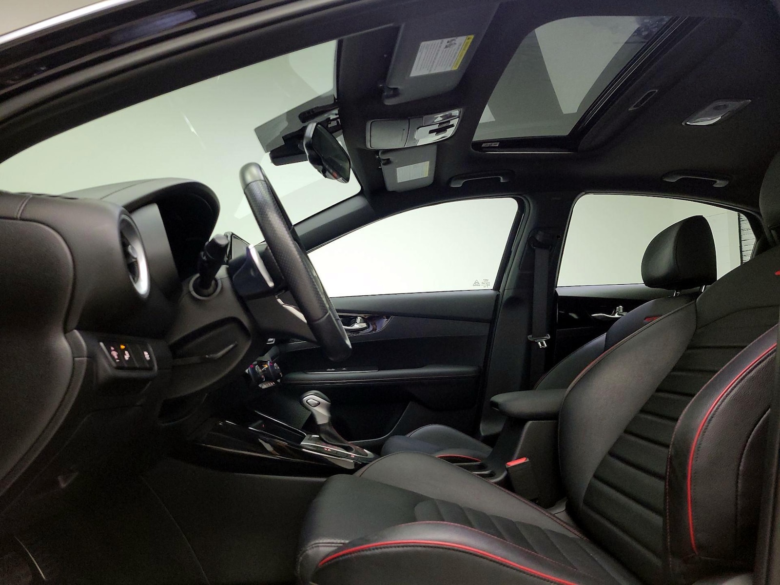 Sunroof(s) & Overhead Airbags