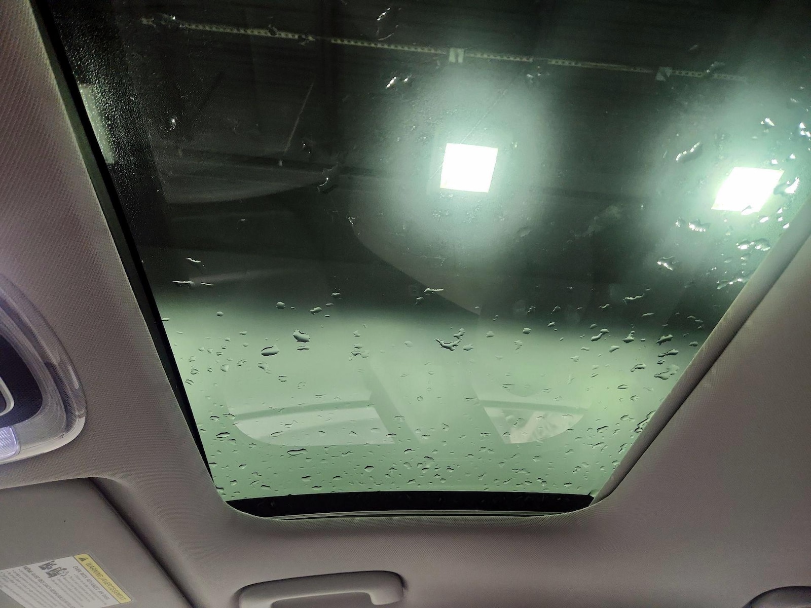 Sunroof(s) & Overhead Airbags