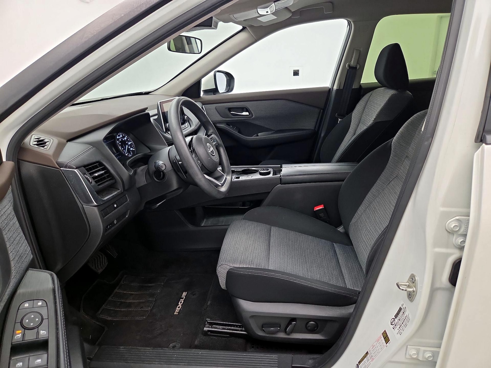 Power Seat(s) & Side Airbags