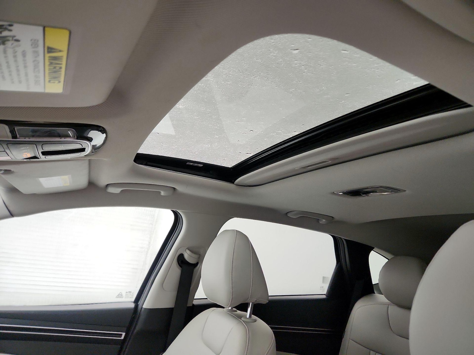 Sunroof(s) & Overhead Airbags