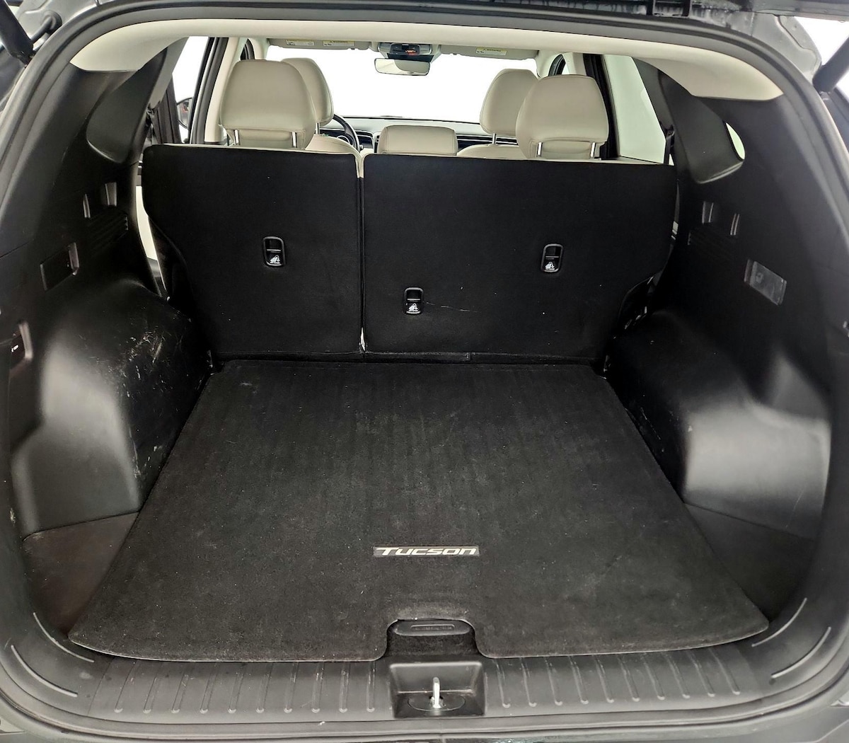 Trunk/Cargo (Seats Up)