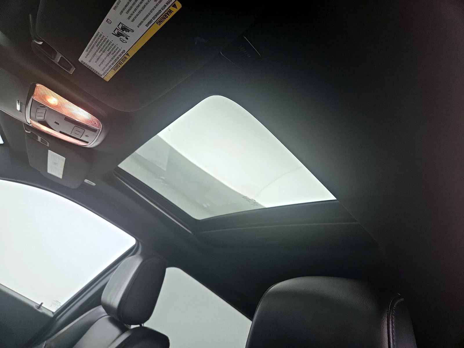 Sunroof(s) & Overhead Airbags
