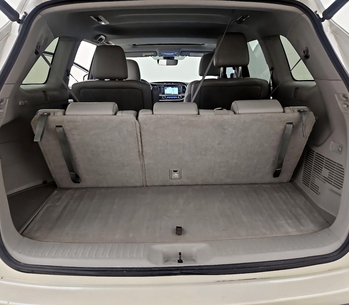 Trunk/Cargo (Seats Up)
