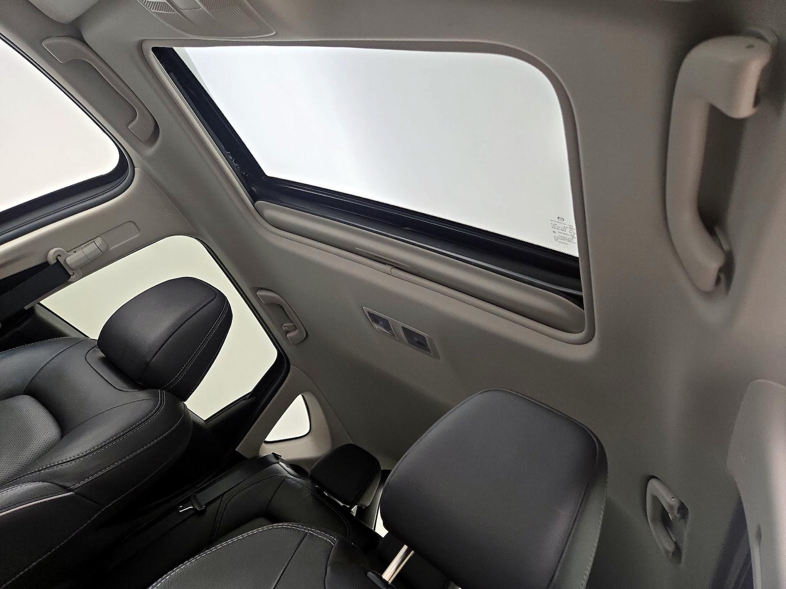 Sunroof(s) & Overhead Airbags