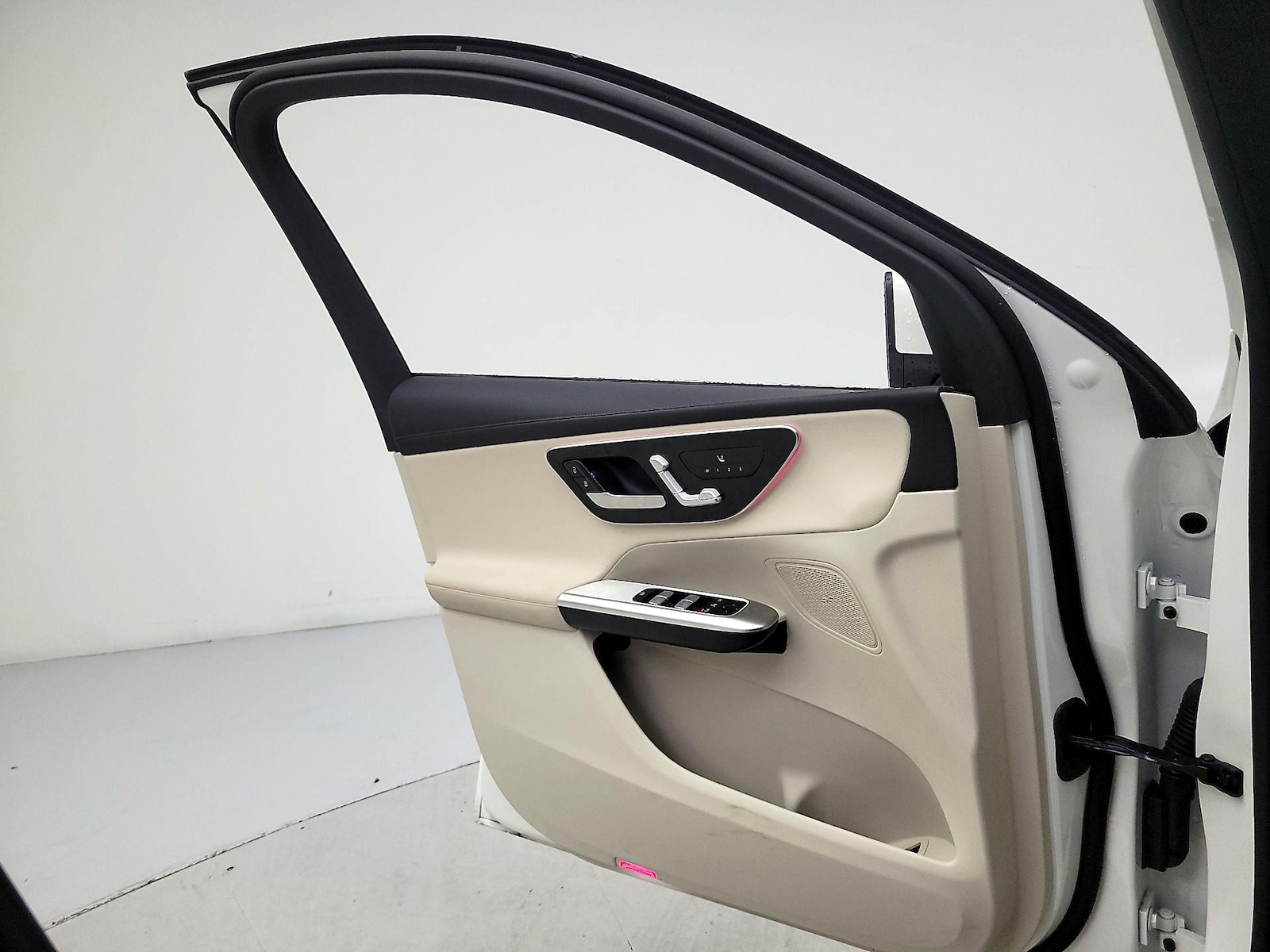 2023 Mercedes-Benz GLC GLC 300 - Photo 13