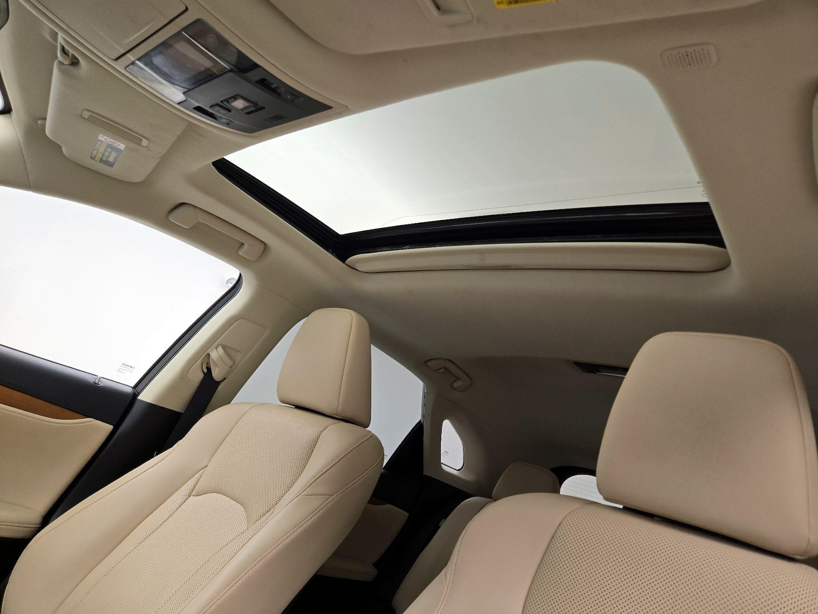 Sunroof(s) & Overhead Airbags