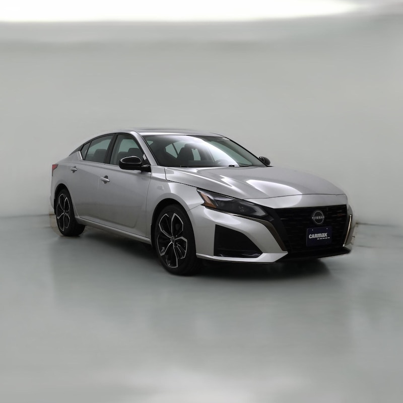 2023 Nissan Altima SR