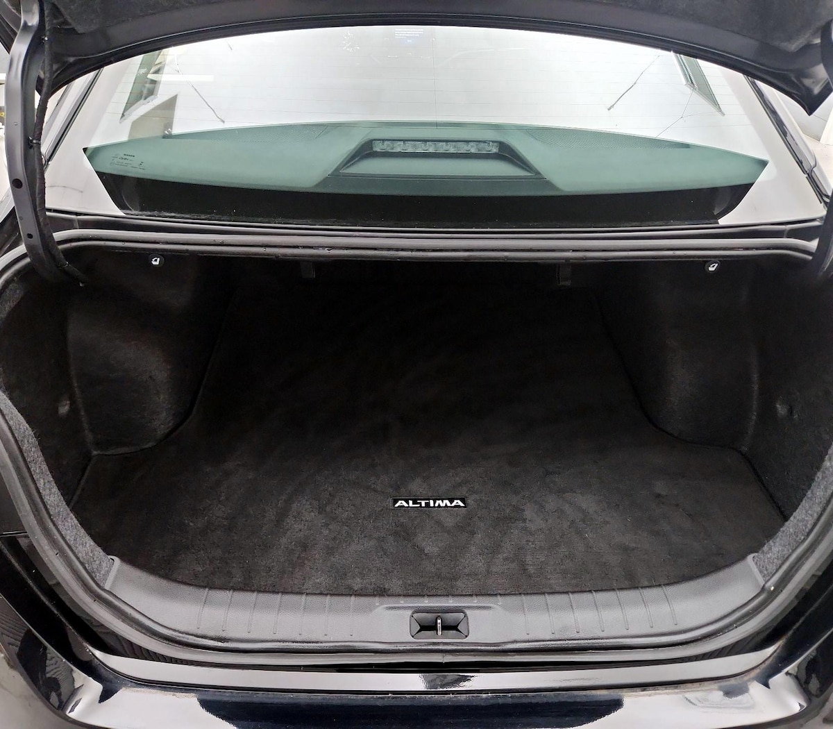 Trunk/Cargo (Seats Up)