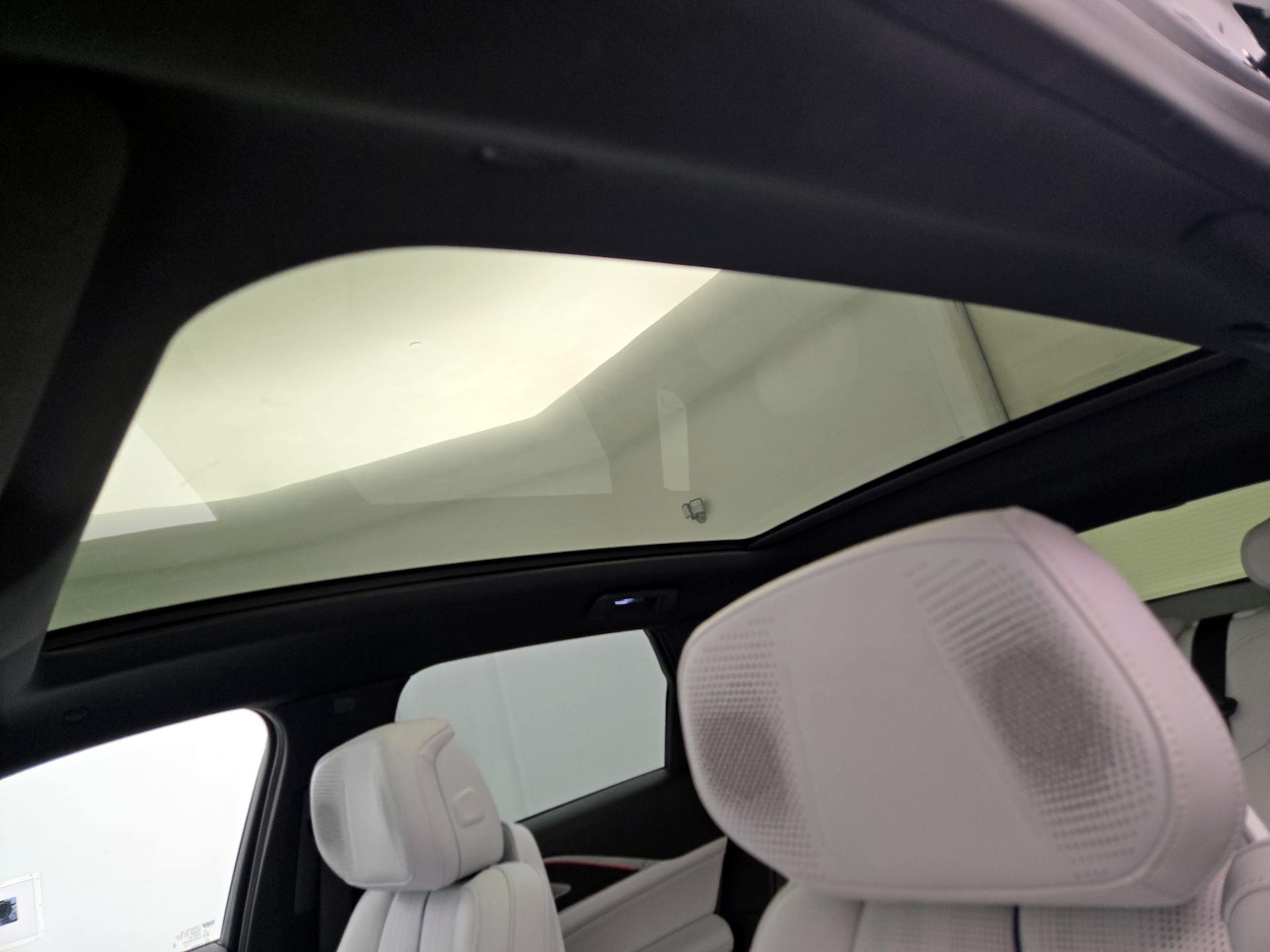 Skylight(s) & Overhead Airbags