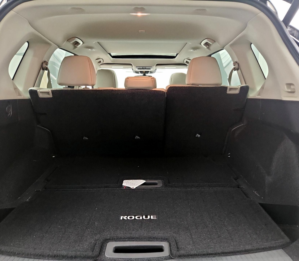 Trunk/Cargo (Seats Up)