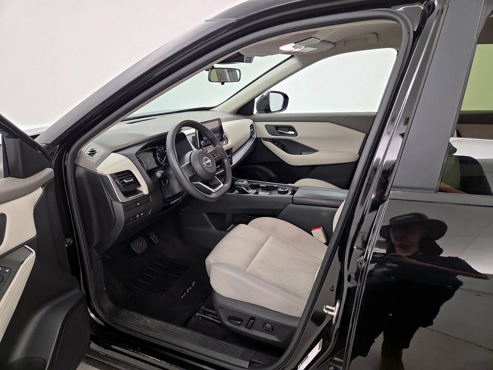 Power Seat(s) & Side Airbags