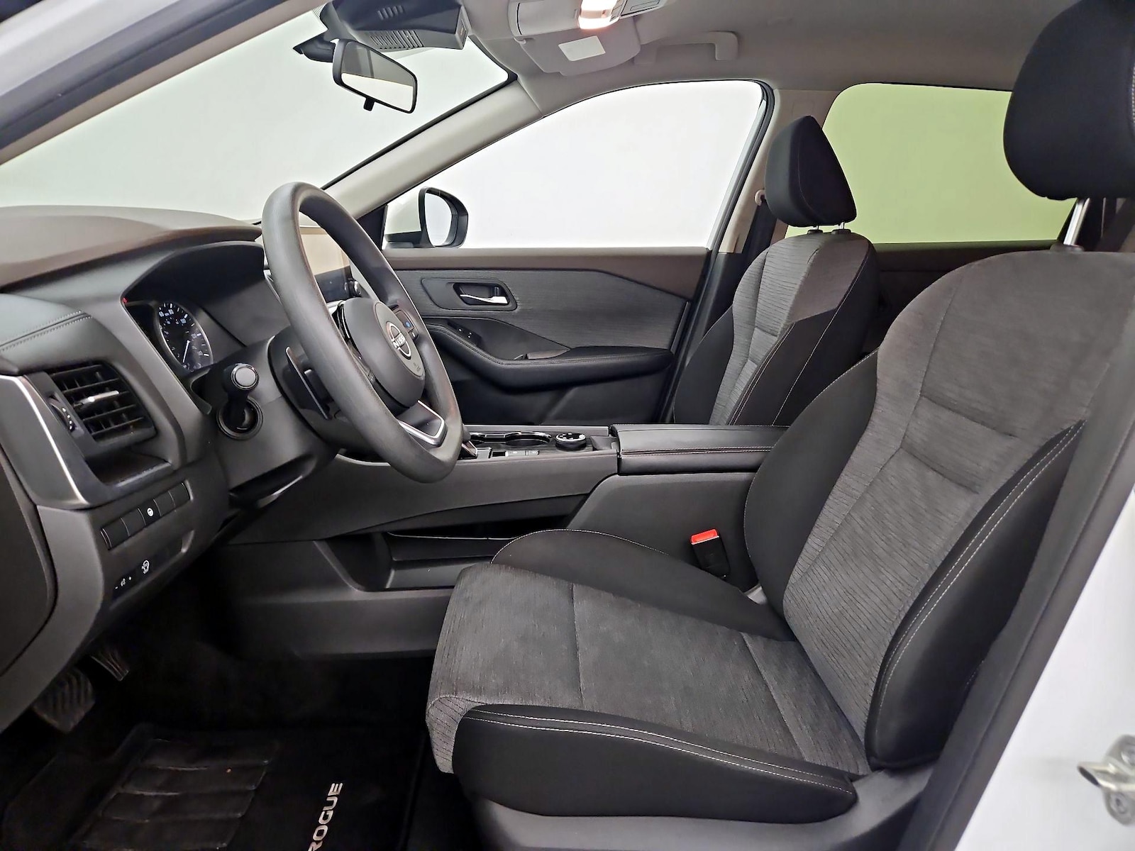 Power Seat(s) & Side Airbags