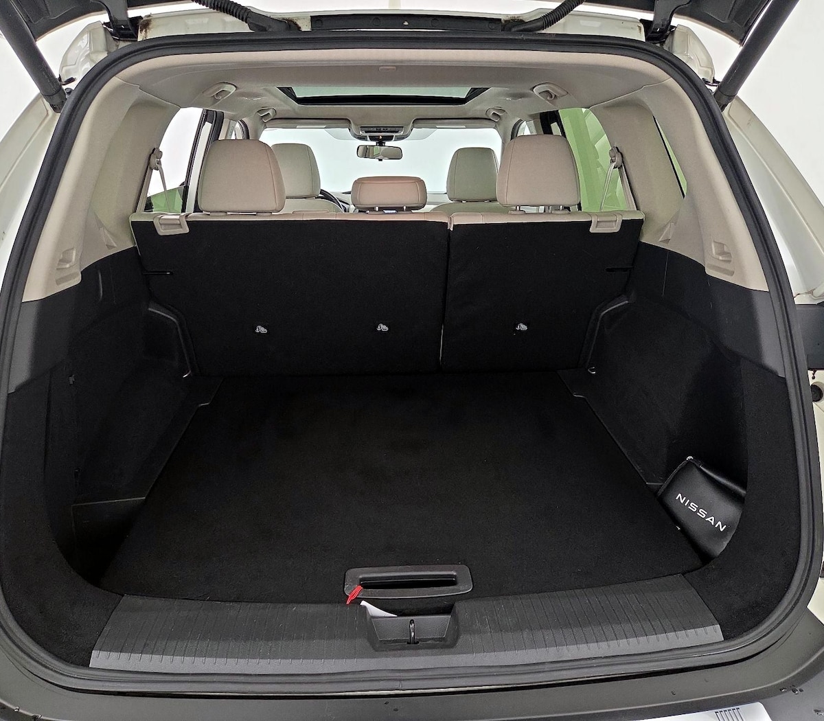 Trunk/Cargo (Seats Up)