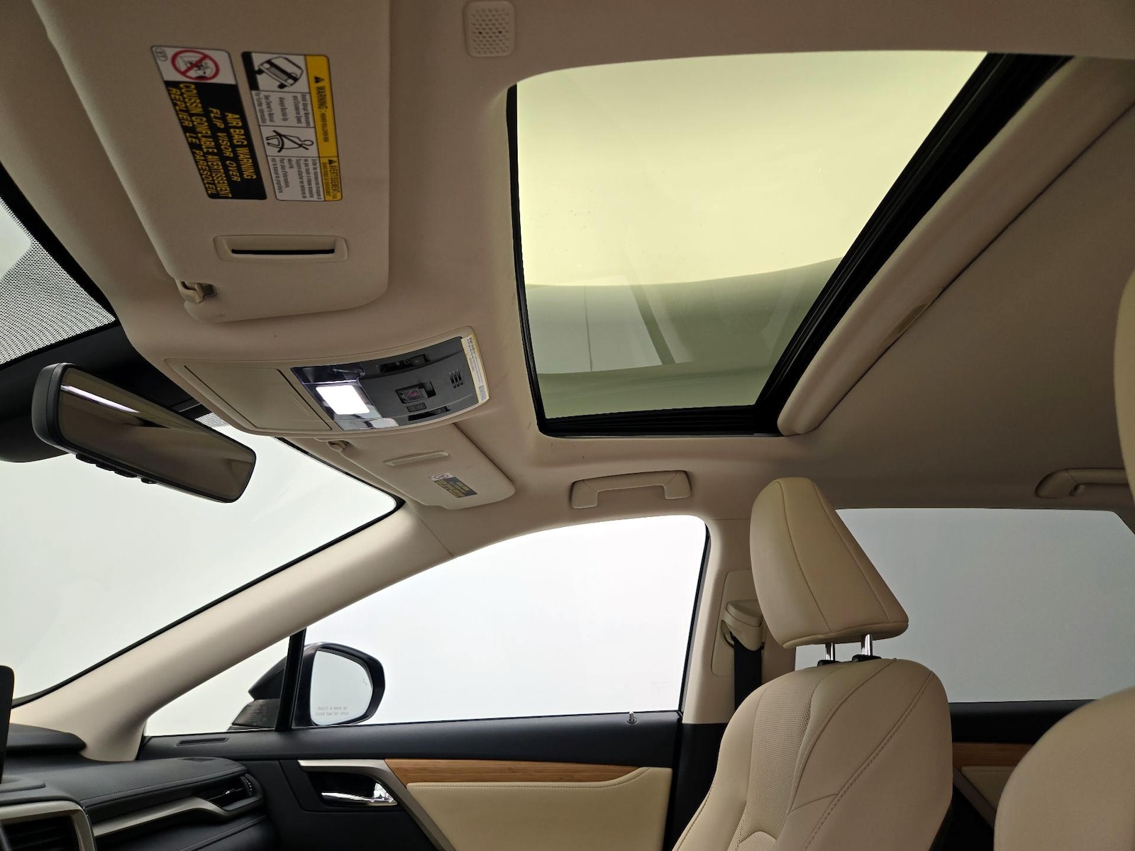 Sunroof(s) & Overhead Airbags