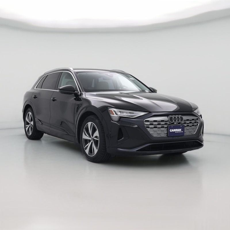 2024 Audi Q8 e-tron Premium Plus