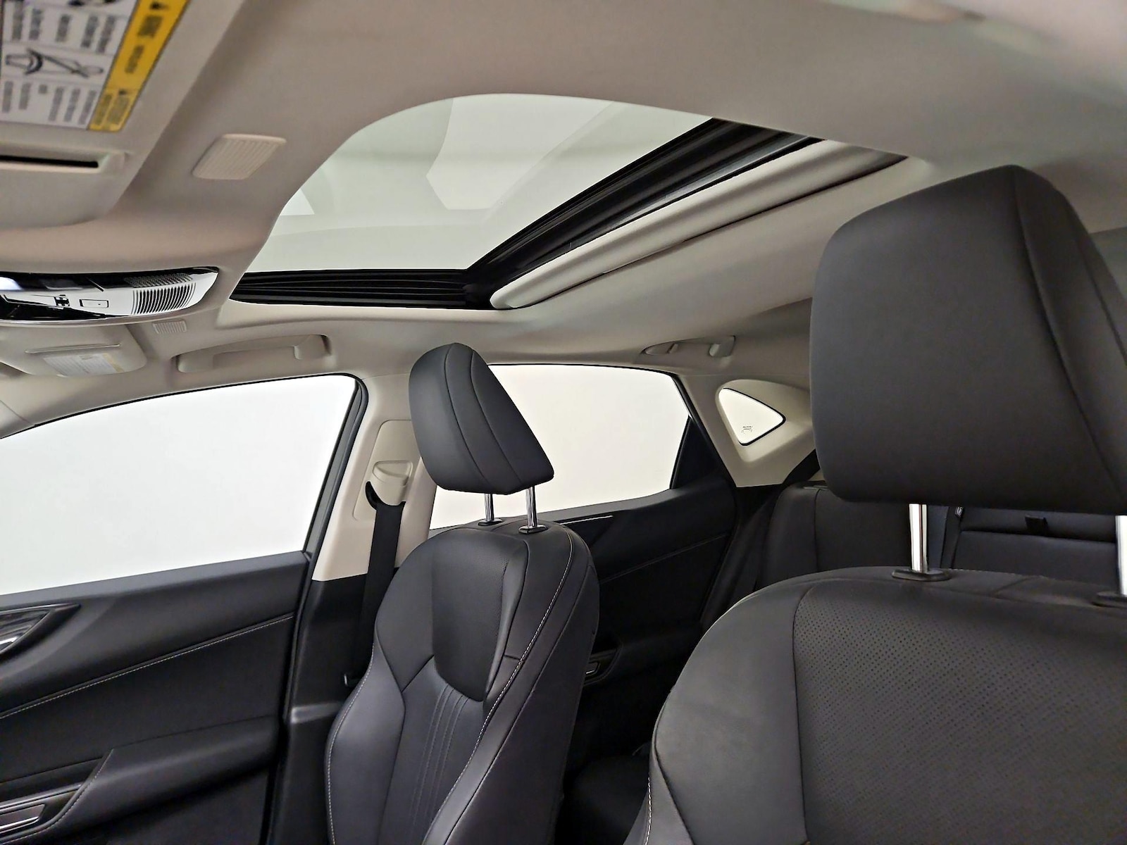 Sunroof(s) & Overhead Airbags