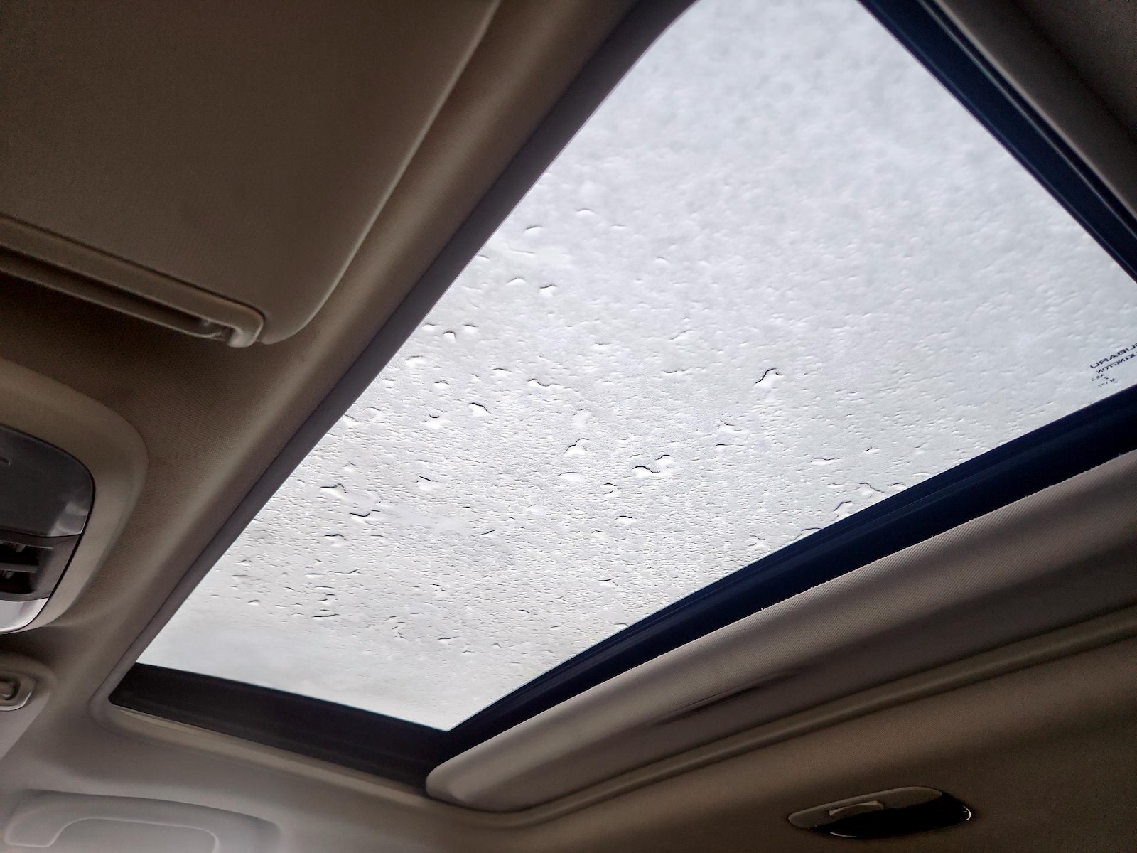 Sunroof(s) & Overhead Airbags