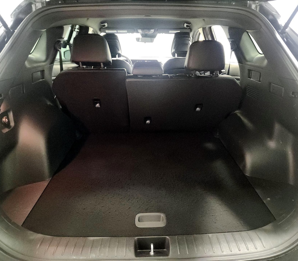 Trunk/Cargo (Seats Up)