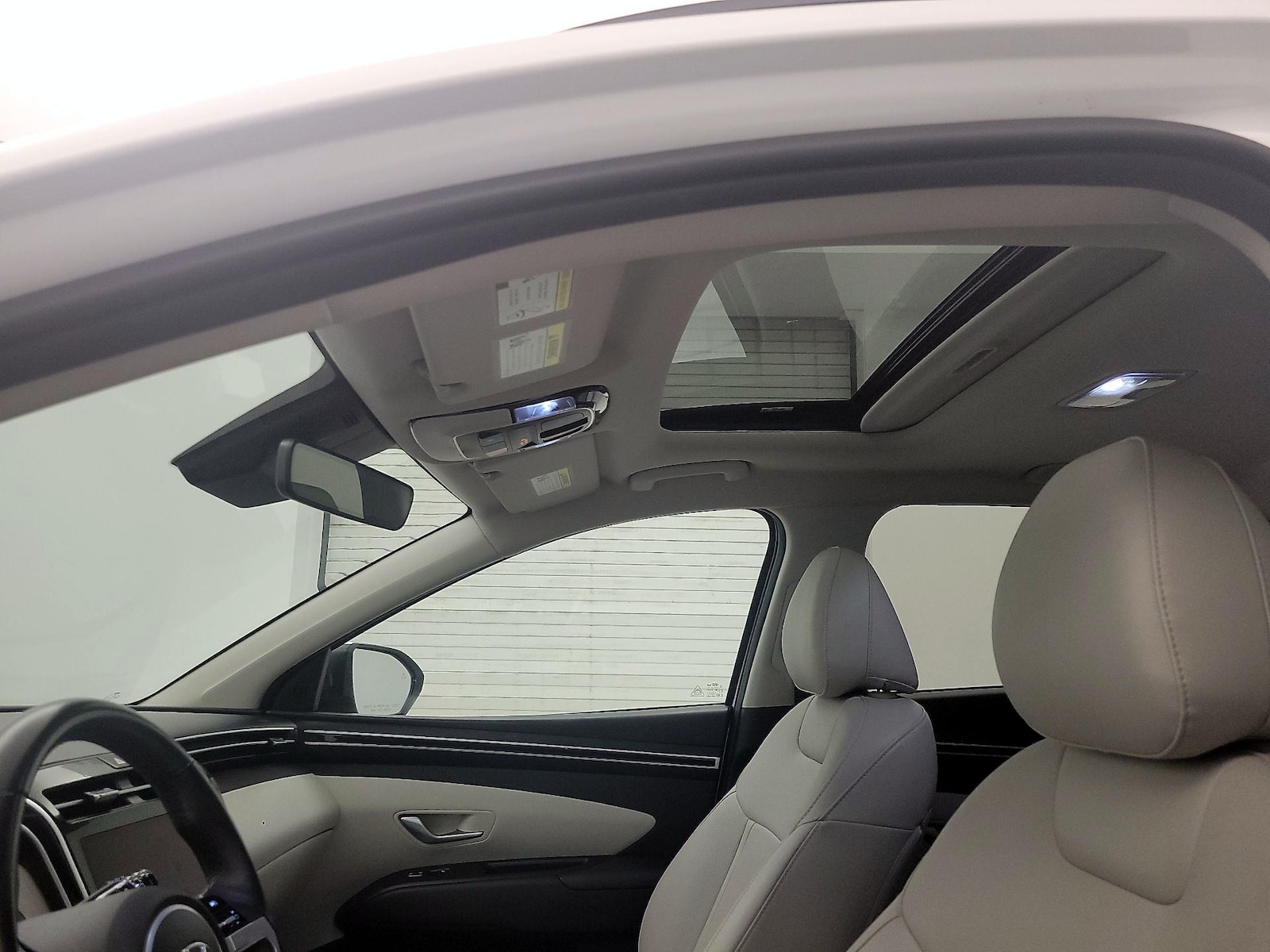 Sunroof(s) & Overhead Airbags