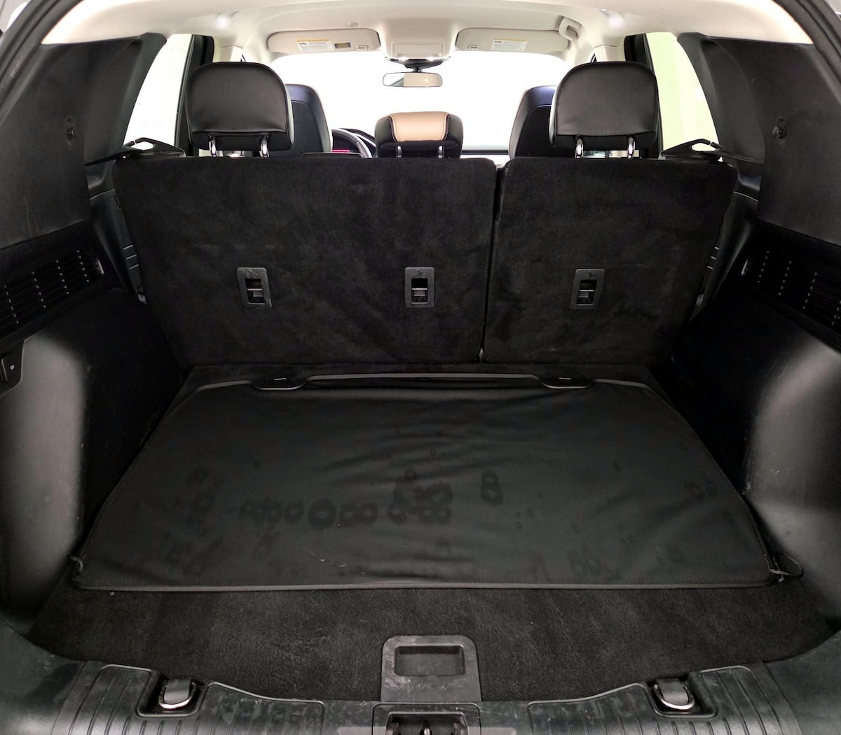 Trunk/Cargo (Seats Up)