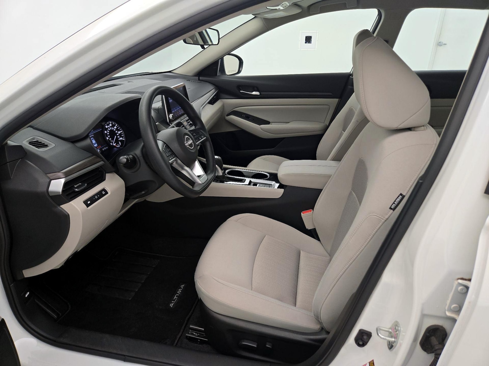 Power Seat(s) & Side Airbags