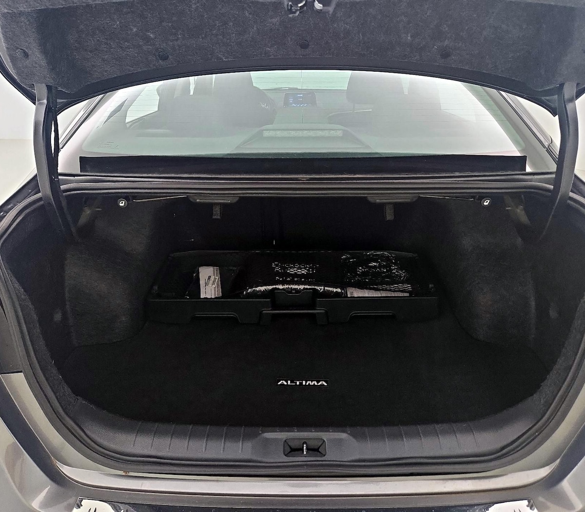 Trunk/Cargo (Seats Up)