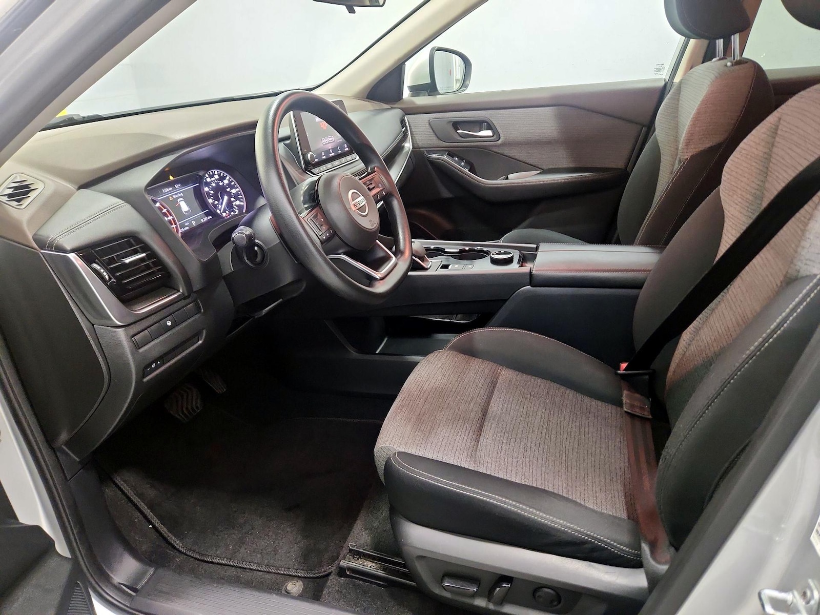Power Seat(s) & Side Airbags