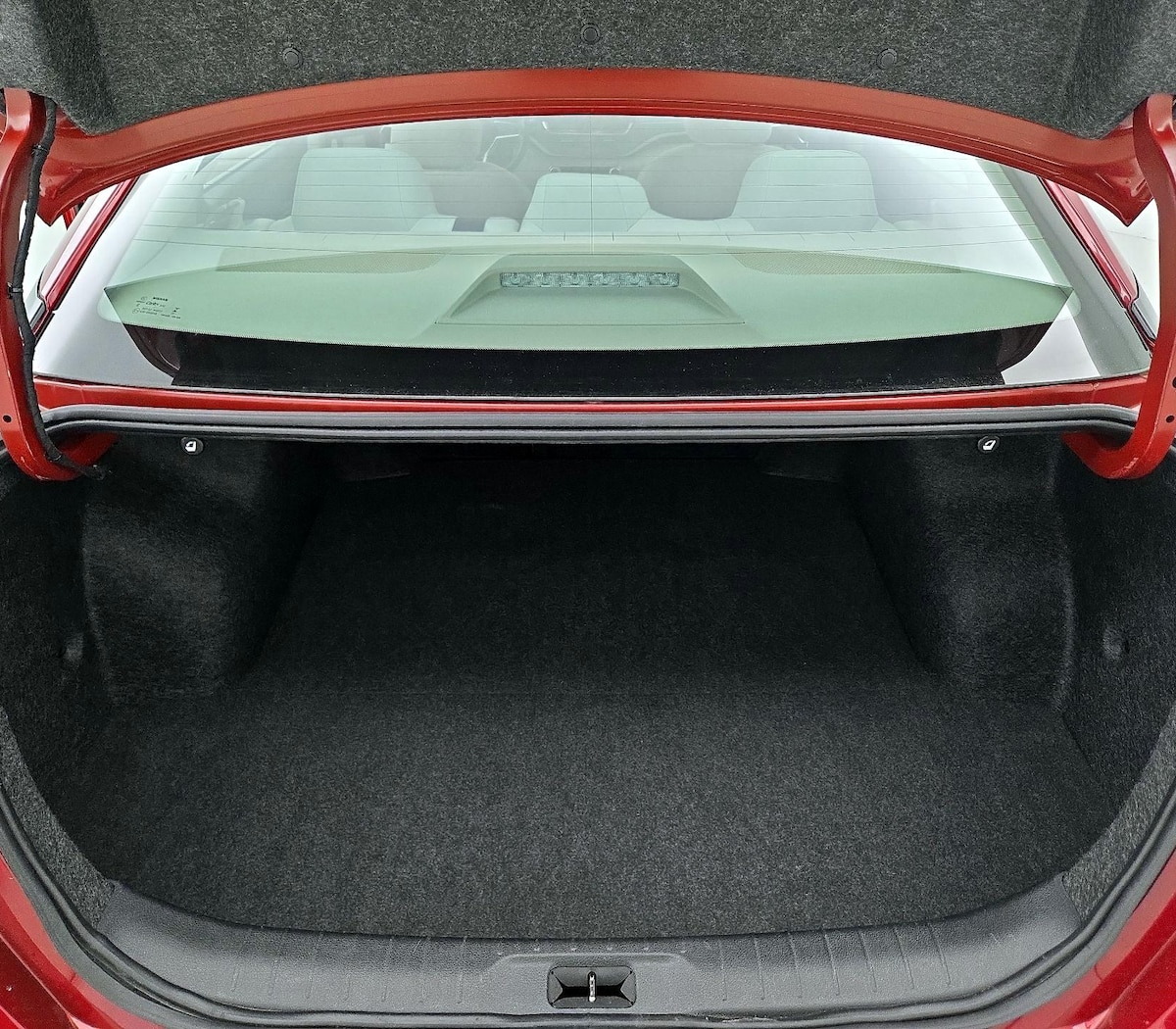 Trunk/Cargo (Seats Up)