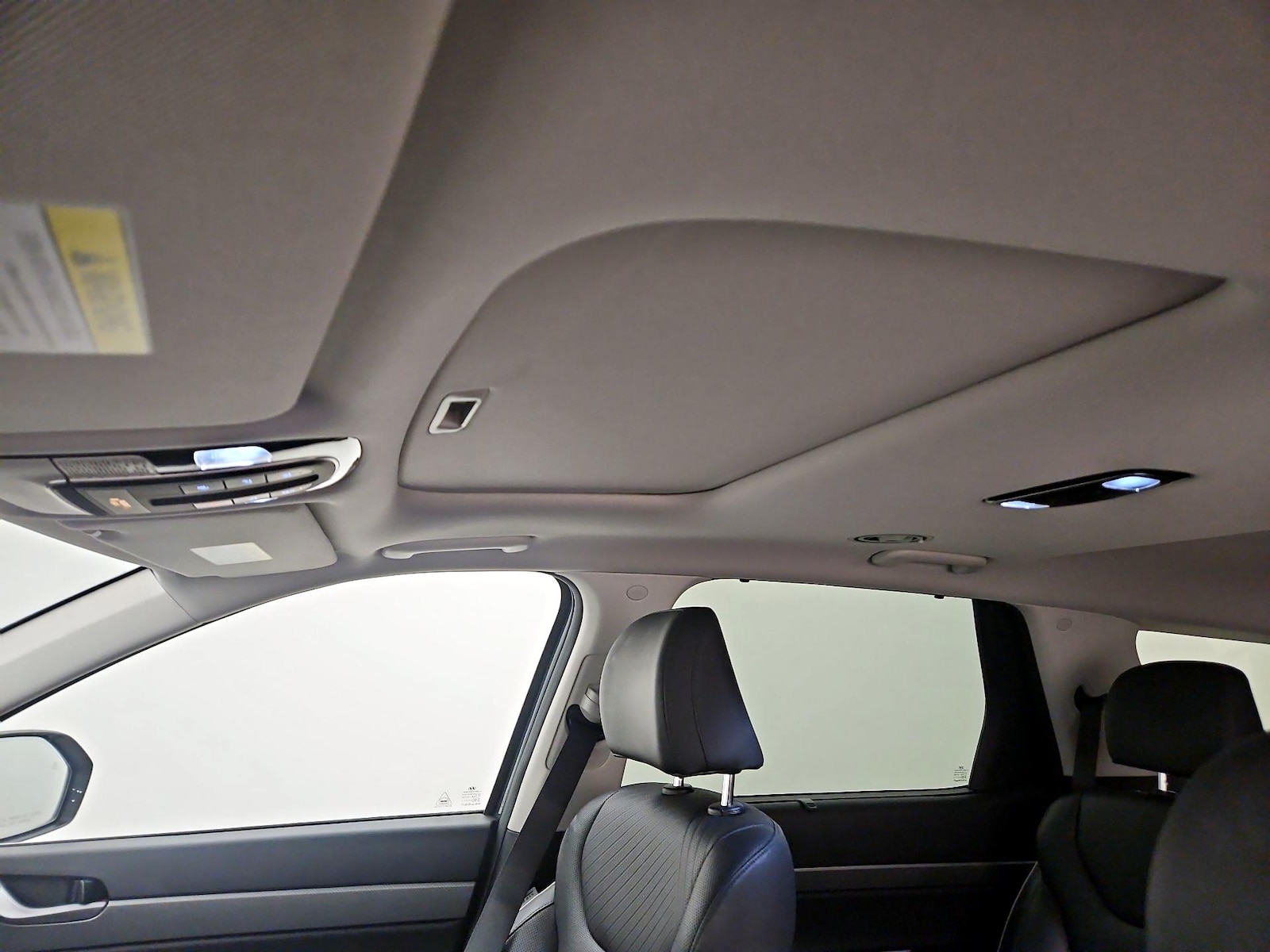 Sunroof(s) & Overhead Airbags