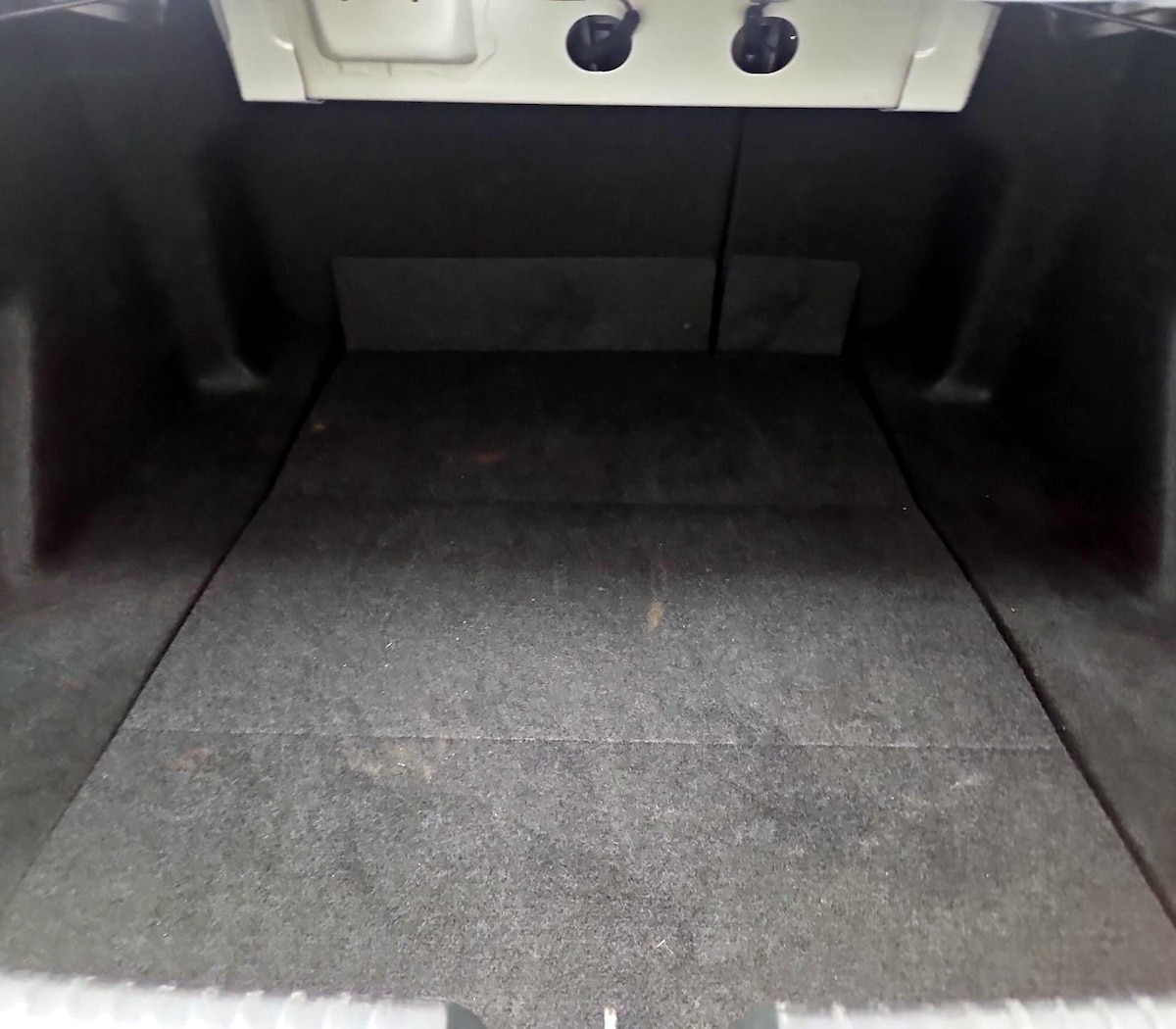 Trunk/Cargo (Seats Up)