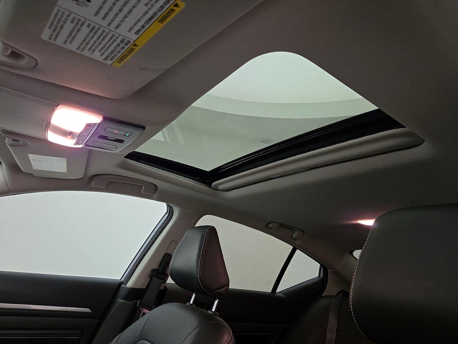 Sunroof(s) & Overhead Airbags